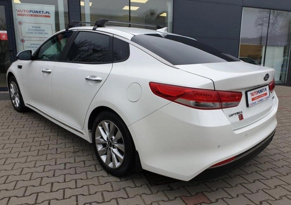 Kia Optima cena 66900 przebieg: 131719, rok produkcji 2016 z Warszawa małe 379